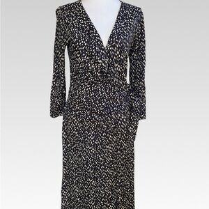 Ann Taylor Black and Cream Long Sleeve Dress size S